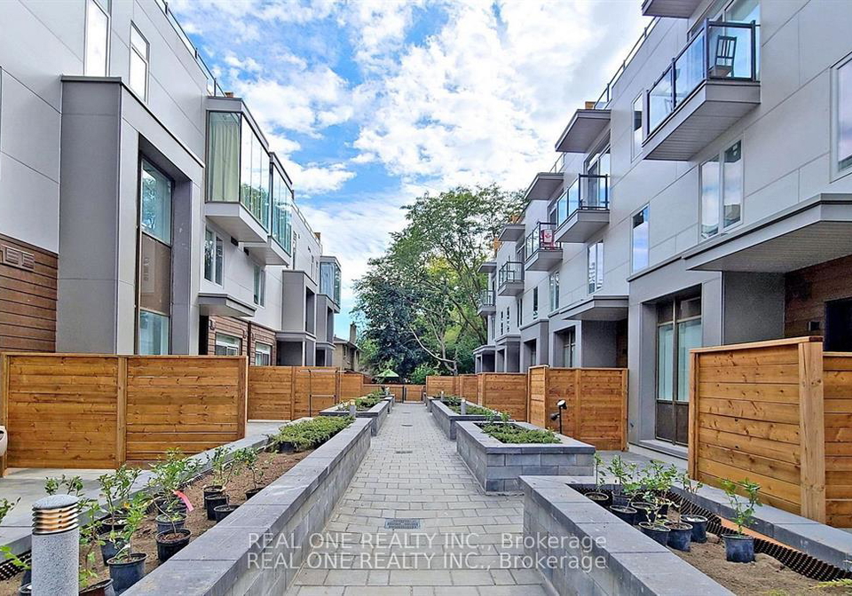 25-dervock-crescent-toronto-north-york-ontario-c13629398