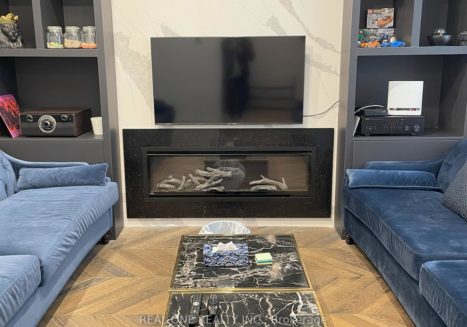 25-dervock-crescent-toronto-north-york-ontario-c13629398