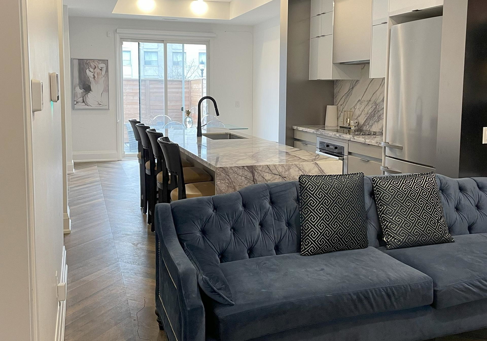 25-dervock-crescent-toronto-north-york-ontario-c13629398