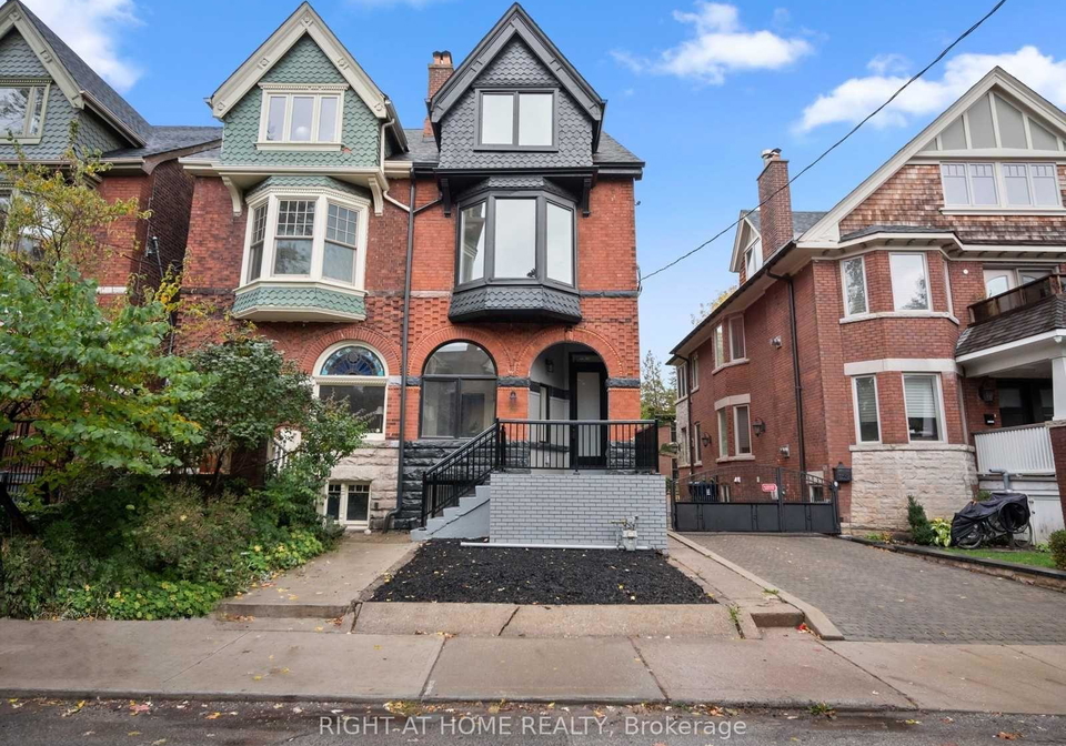 94-concord-avenue-e-toronto-toronto-ontario-c13629550