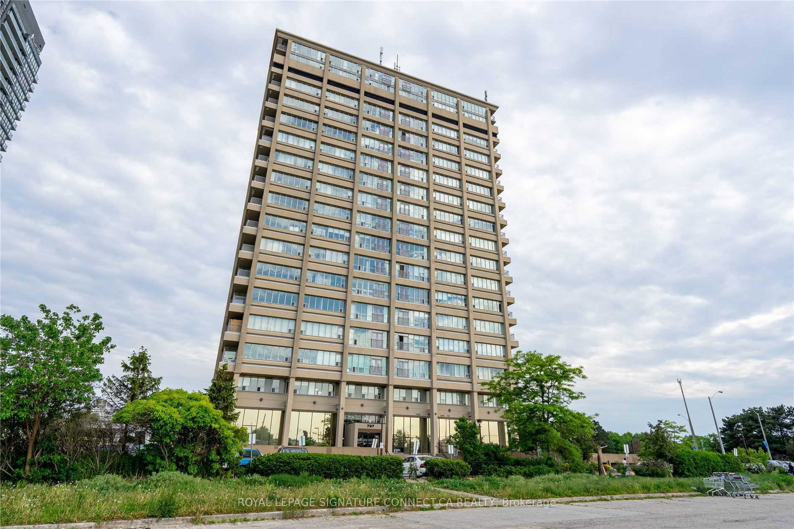797-don-mills-road-toronto-east-york-ontario-c13629552