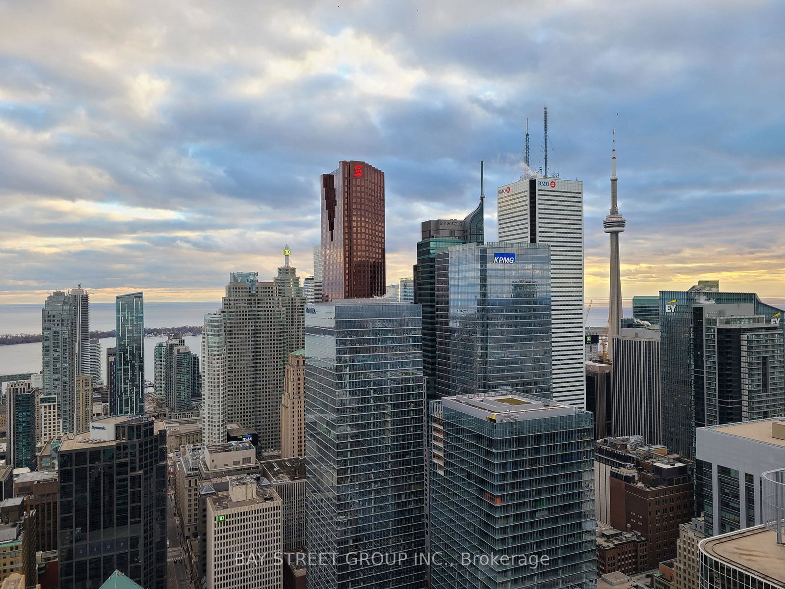 197-yonge-street-toronto-toronto-ontario-c13629918