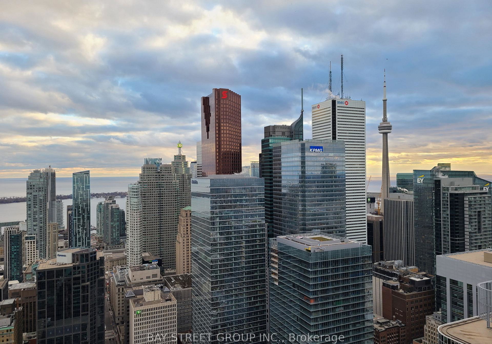 197-yonge-street-toronto-toronto-ontario-c13629918