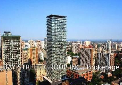 33-charles-street-e-toronto-toronto-ontario-c13630000