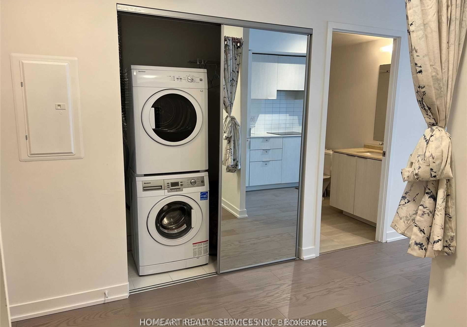 11-wellesley-street-w-toronto-toronto-ontario-c13630006