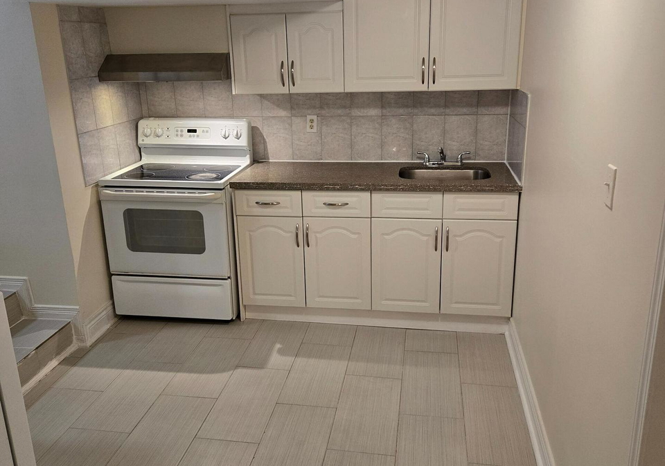 57-mentor-boulevard-toronto-north-york-ontario-c13630084