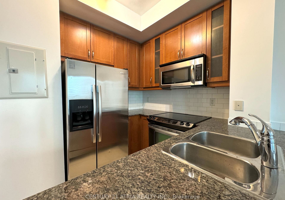 18-holmes-avenue-toronto-north-york-ontario-c13630092