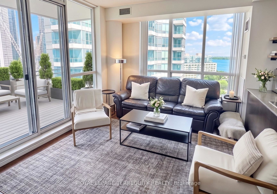 230-queens-quay-w-toronto-toronto-ontario-c13630322