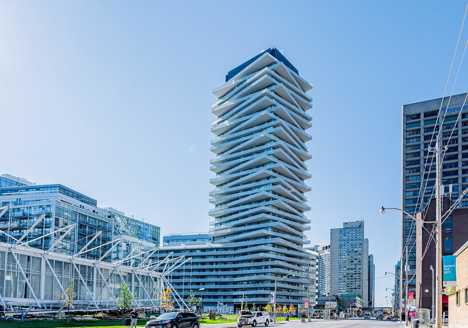 15-queens-quay-e-toronto-toronto-ontario-c13630364