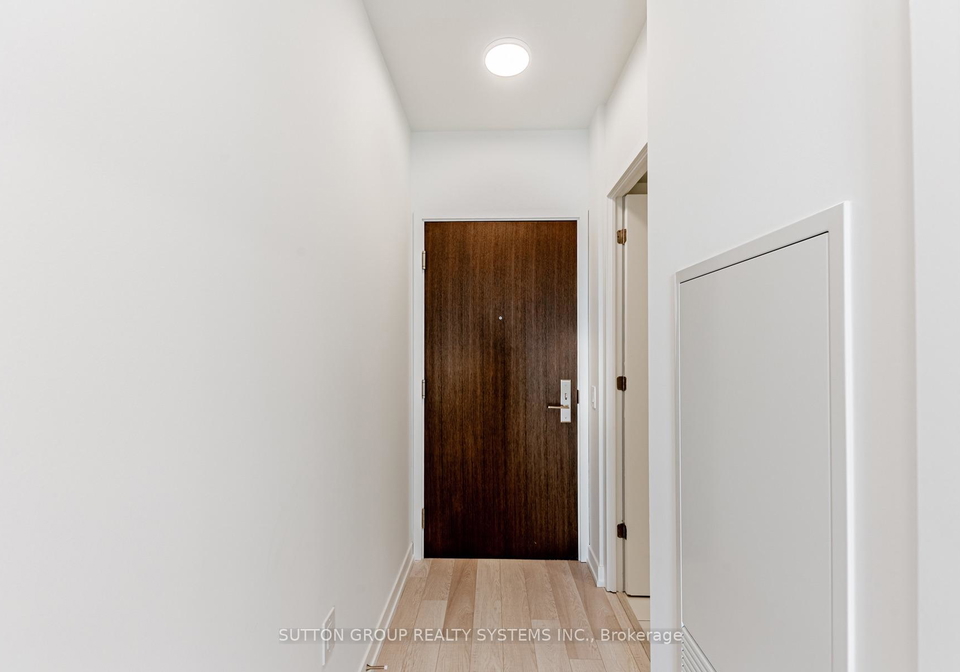 39-roehampton-avenue-toronto-toronto-ontario-c13630460