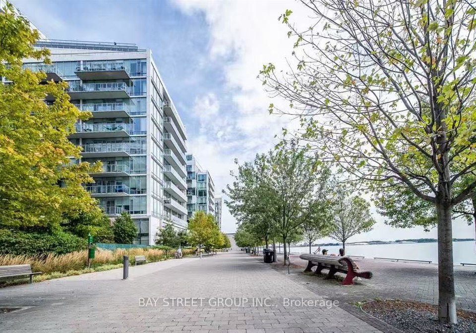 29-queens-quay-e-toronto-toronto-ontario-c13630792
