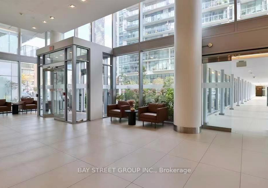 29-queens-quay-e-toronto-toronto-ontario-c13630792