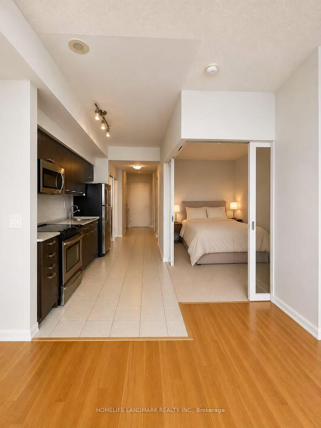 832-bay-street-toronto-toronto-ontario-c13630800