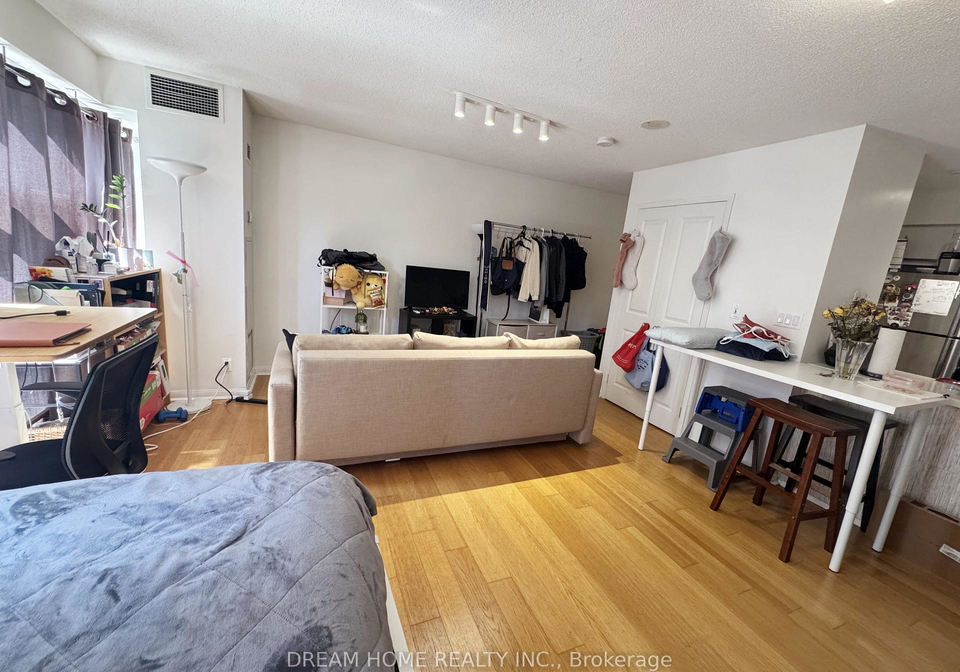 11-st-joseph-street-toronto-toronto-ontario-c13630816