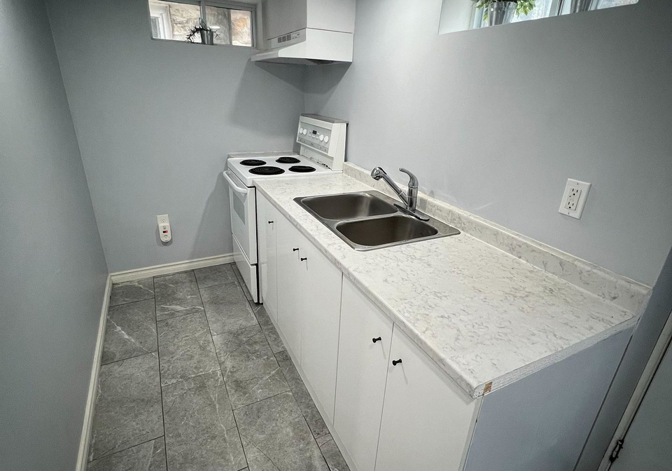 102-barton-avenue-toronto-toronto-ontario-c13630950
