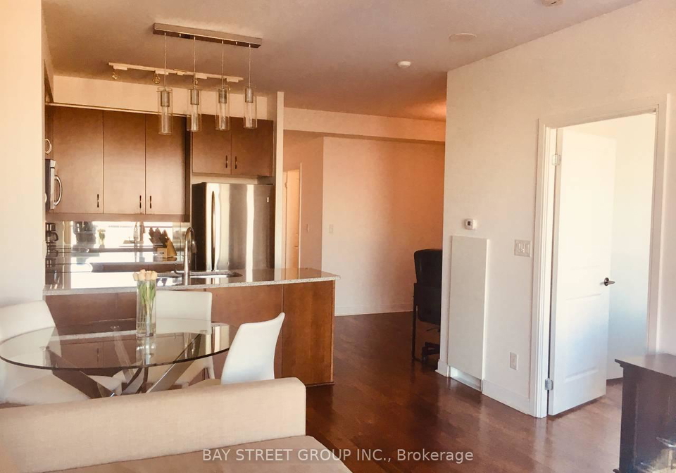 18-yorkville-avenue-toronto-toronto-ontario-c13630996