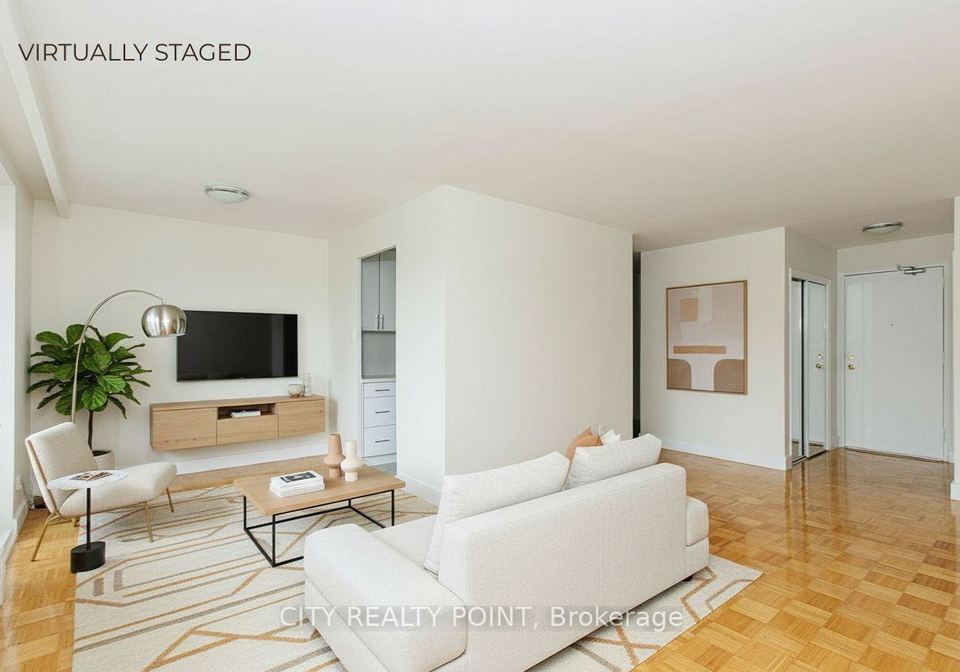 2-grandstand-place-toronto-east-york-ontario-c13631096