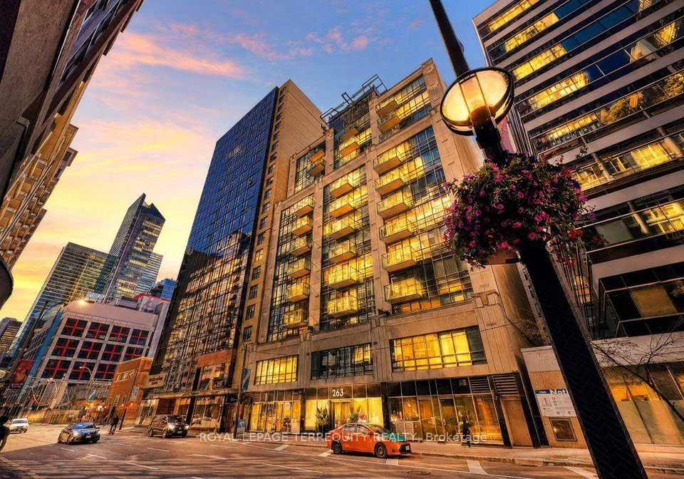 263-wellington-street-w-toronto-toronto-ontario-c13631210