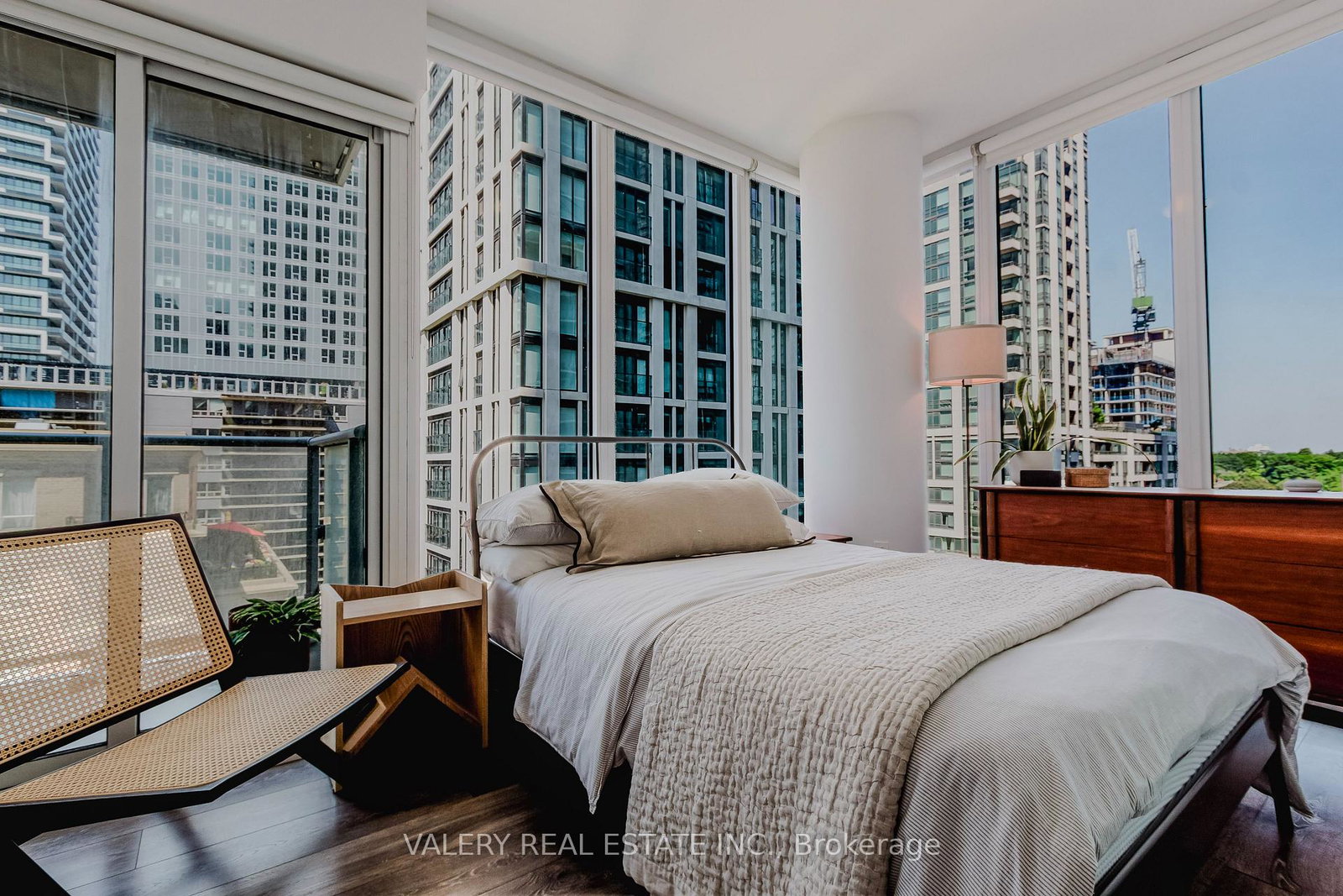 195-redpath-avenue-toronto-toronto-ontario-c13631248