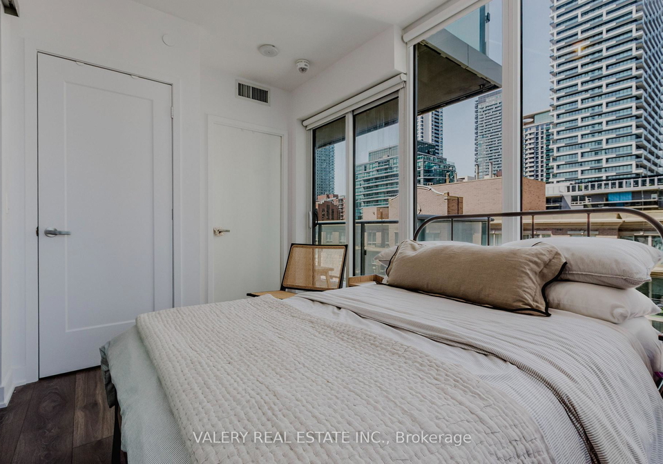 195-redpath-avenue-toronto-toronto-ontario-c13631248