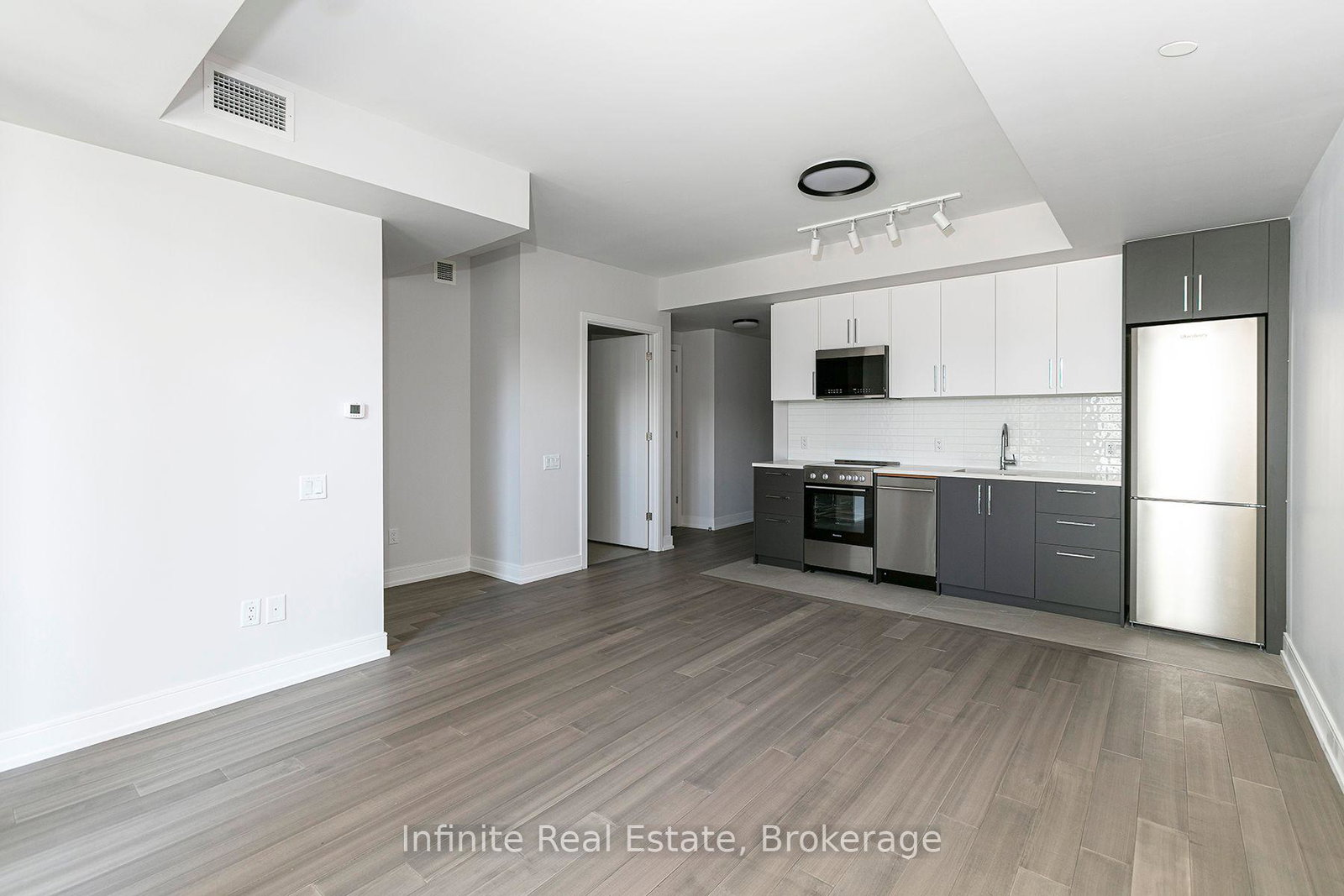 664-spadina-avenue-toronto-toronto-ontario-c13631254