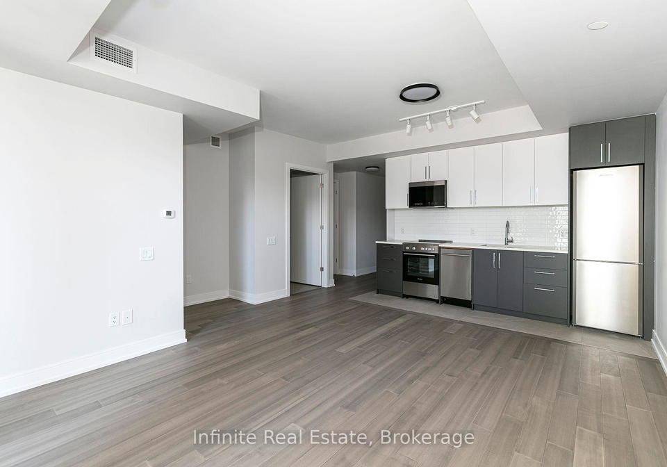 664-spadina-avenue-toronto-toronto-ontario-c13631254