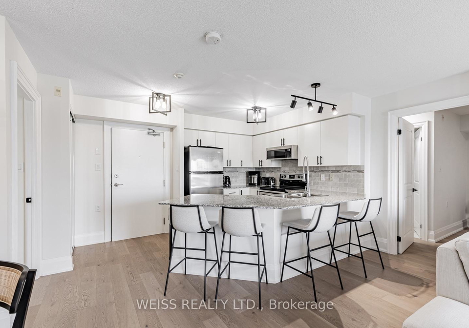 872-sheppard-avenue-w-toronto-toronto-ontario-c13631358