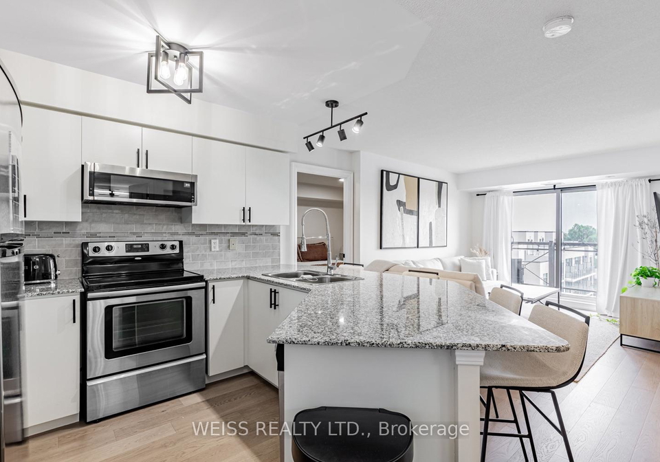 872-sheppard-avenue-w-toronto-toronto-ontario-c13631358
