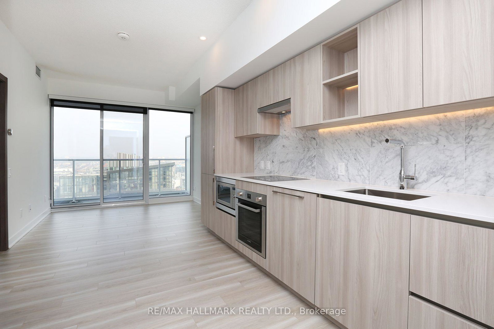 17-bathurst-street-toronto-toronto-ontario-c13631852