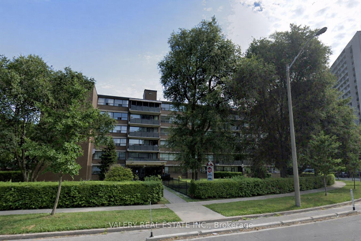 42-thorncliffe-park-drive-toronto-east-york-ontario-c13631930