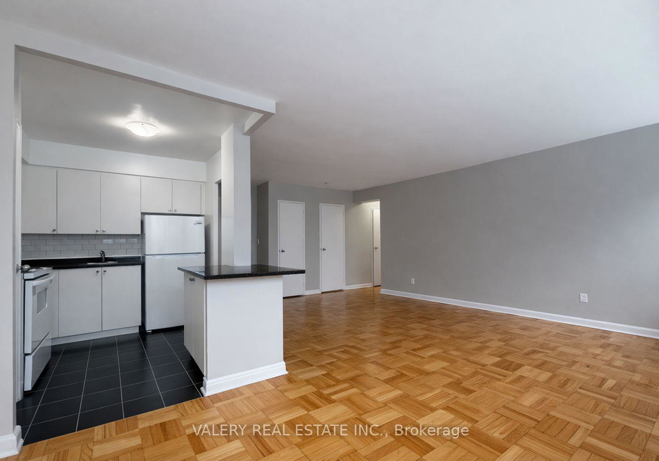 42-thorncliffe-park-drive-toronto-east-york-ontario-c13631932