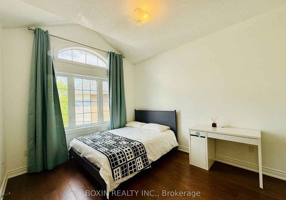 22-queen-magdalene-place-toronto-north-york-ontario-c13632042