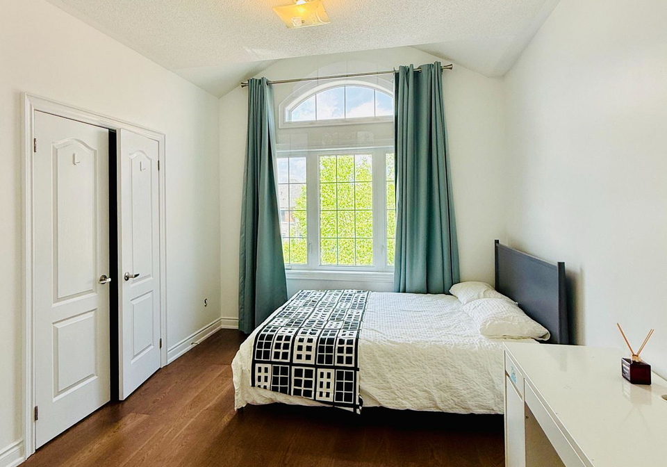 22-queen-magdalene-place-toronto-north-york-ontario-c13632042