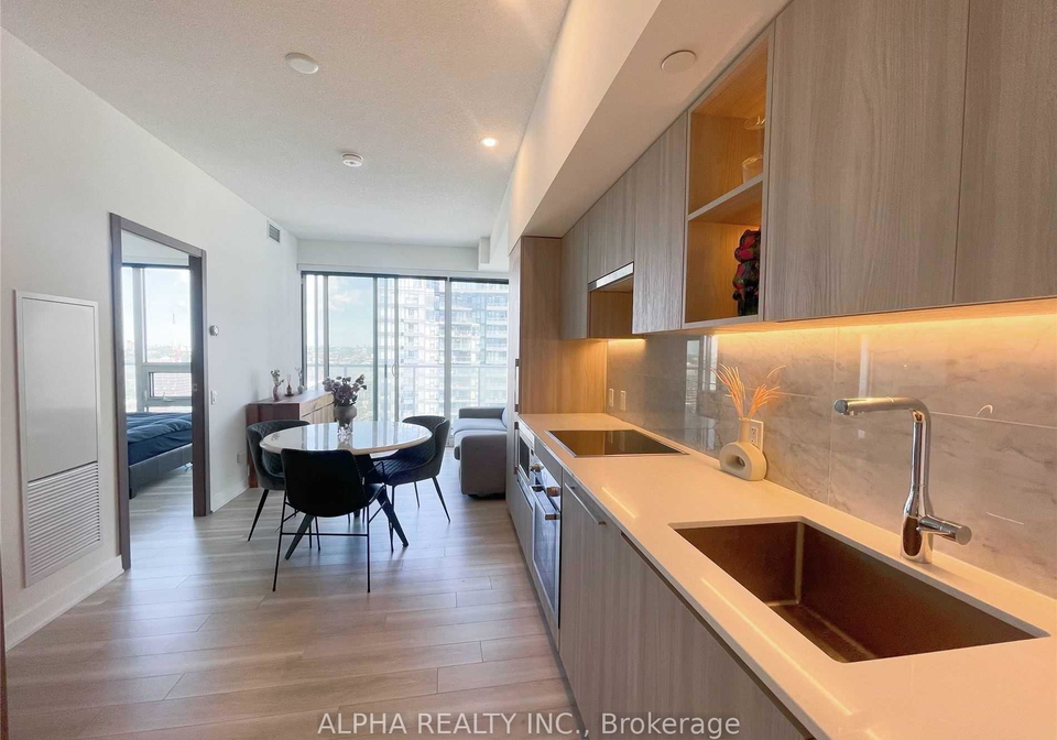 17-bathurst-street-toronto-toronto-ontario-c13632064