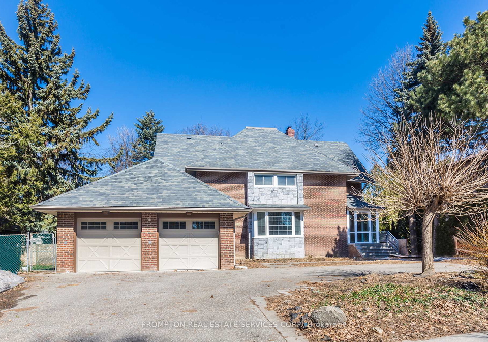 4-sagewood-drive-toronto-north-york-ontario-c13632348