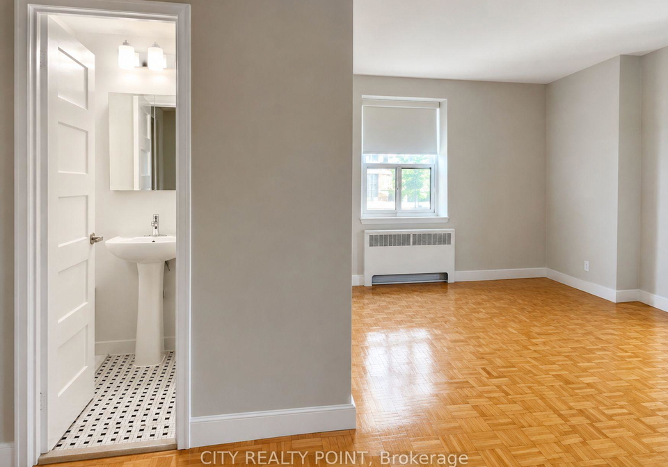 1291-bayview-avenue-n-toronto-east-york-ontario-c13632412
