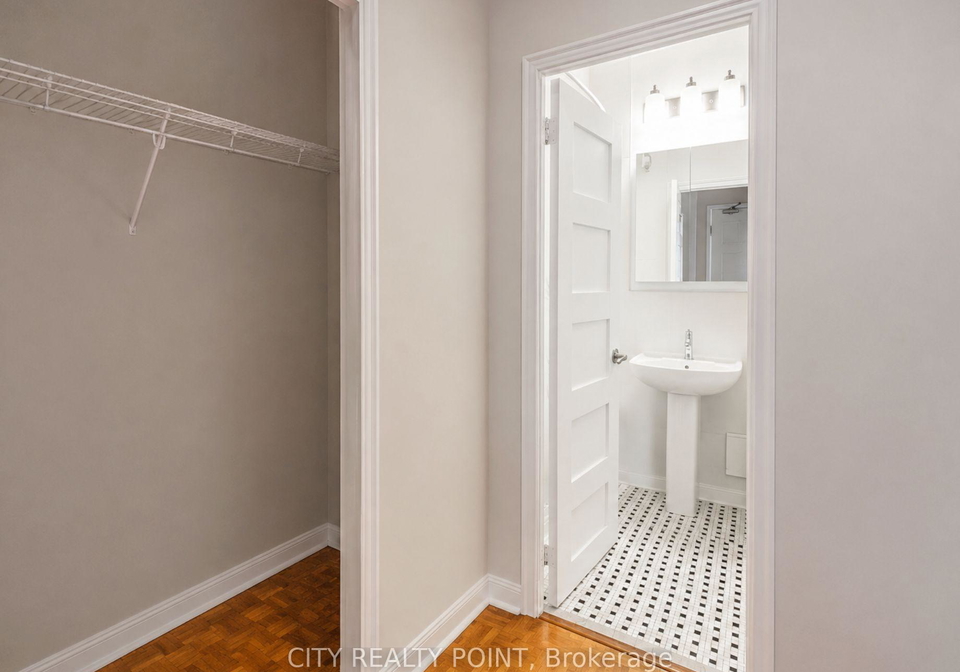 1291-bayview-avenue-n-toronto-east-york-ontario-c13632412