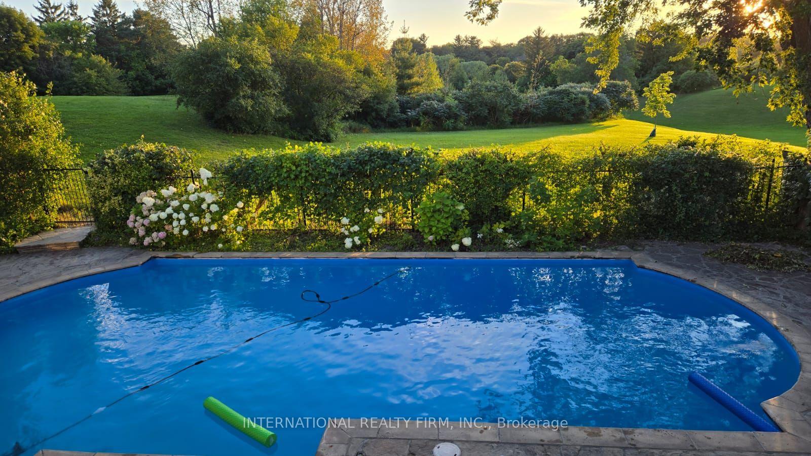6-penwood-crescent-toronto-north-york-ontario-c13632430
