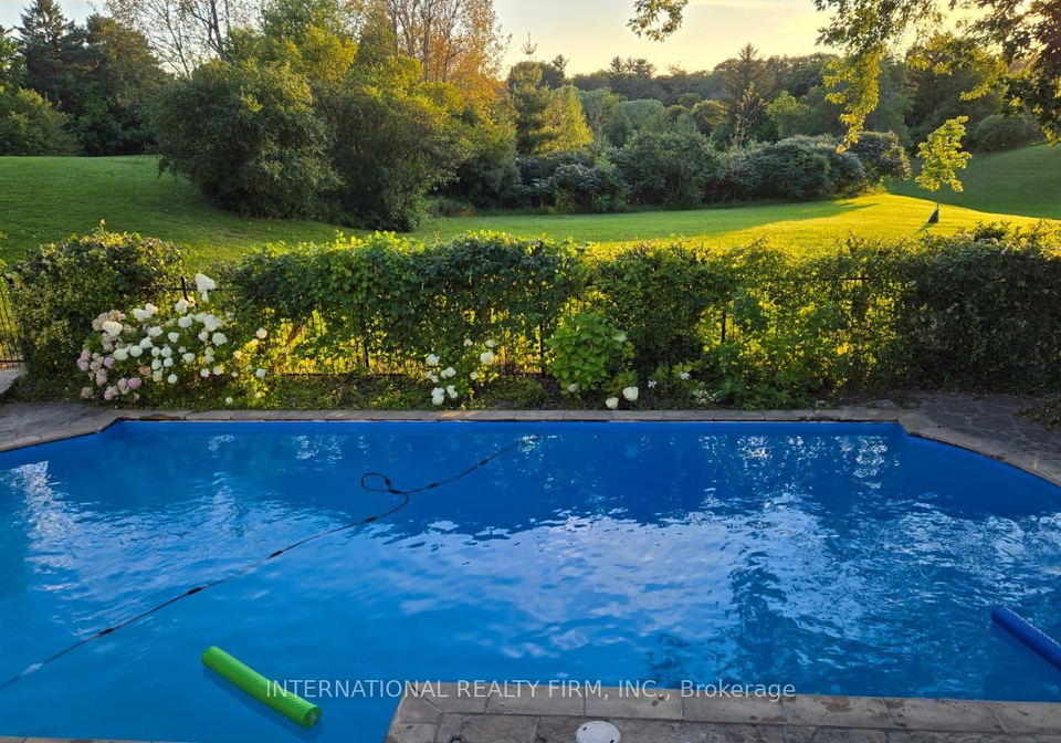 6-penwood-crescent-toronto-north-york-ontario-c13632430
