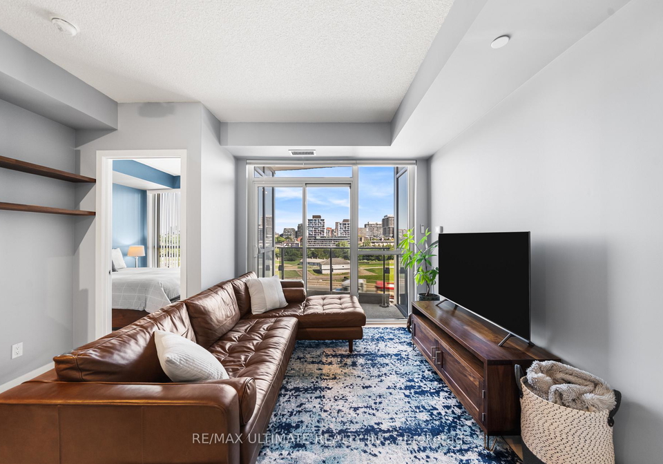 50-bruyeres-mews-toronto-toronto-ontario-c13632902