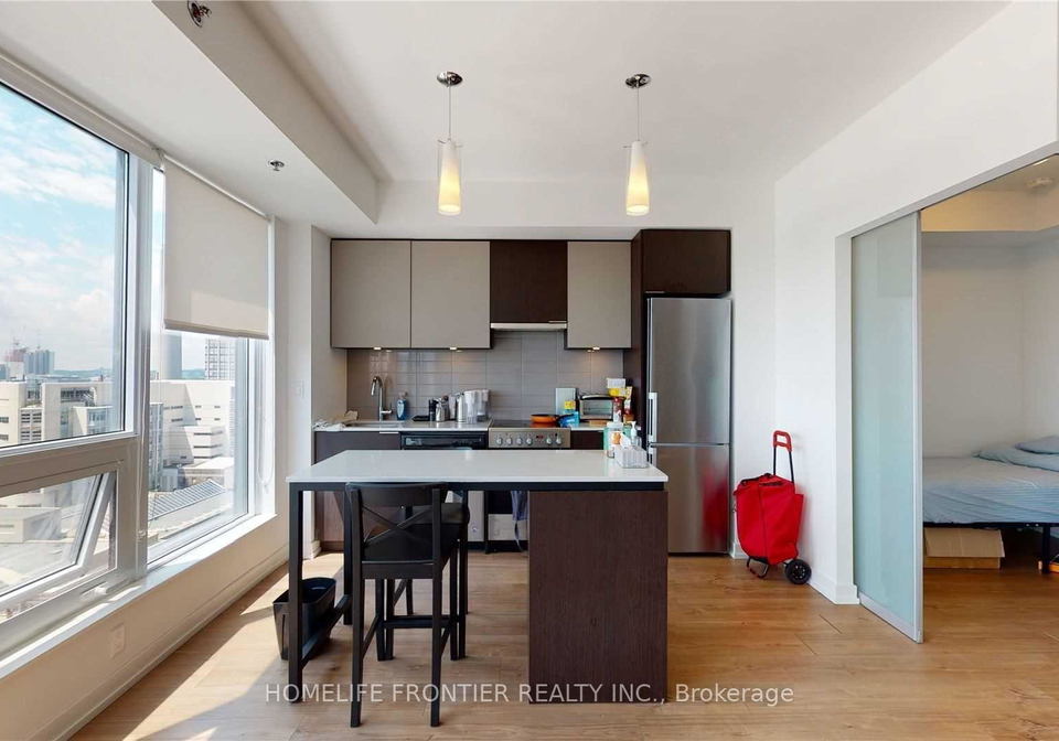 203-college-street-toronto-toronto-ontario-c13633032