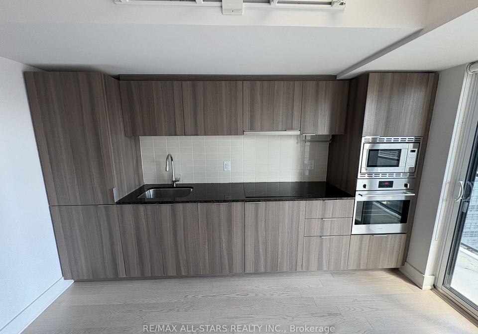 955-bay-street-toronto-toronto-ontario-c13633138