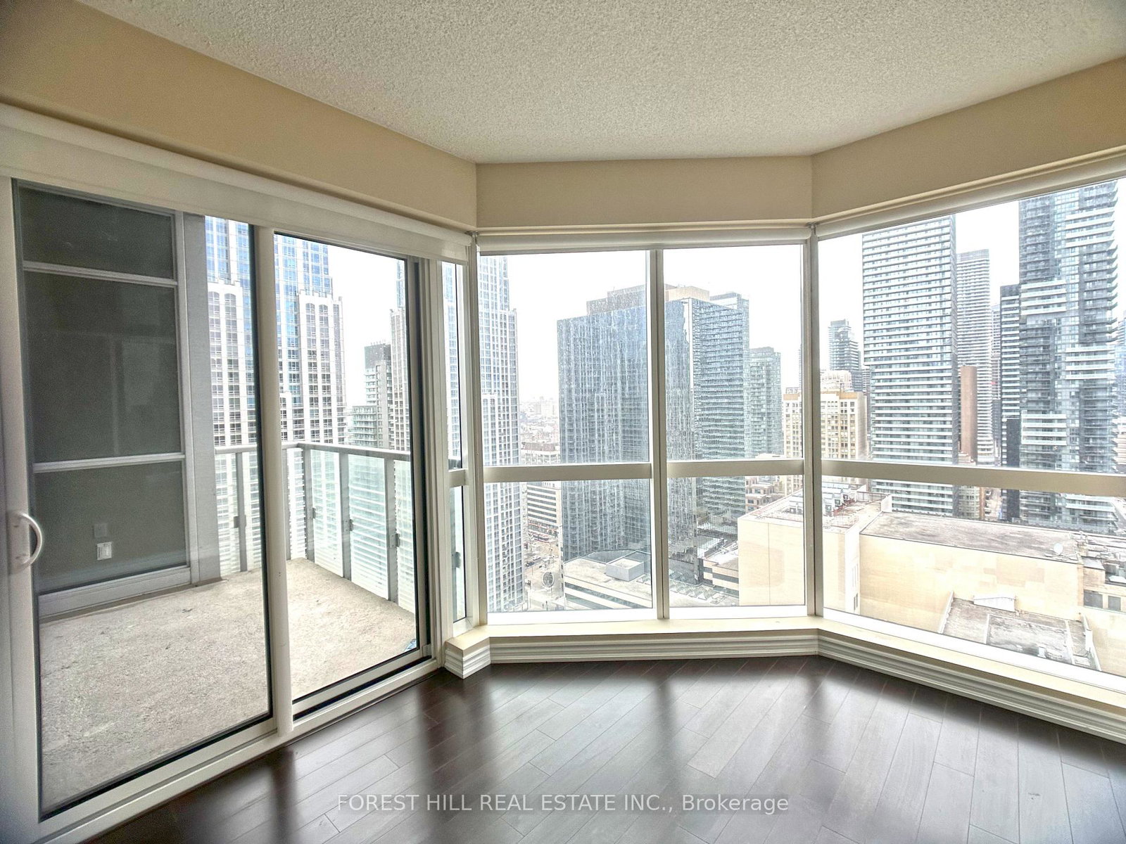 386-yonge-street-toronto-toronto-ontario-c13633144