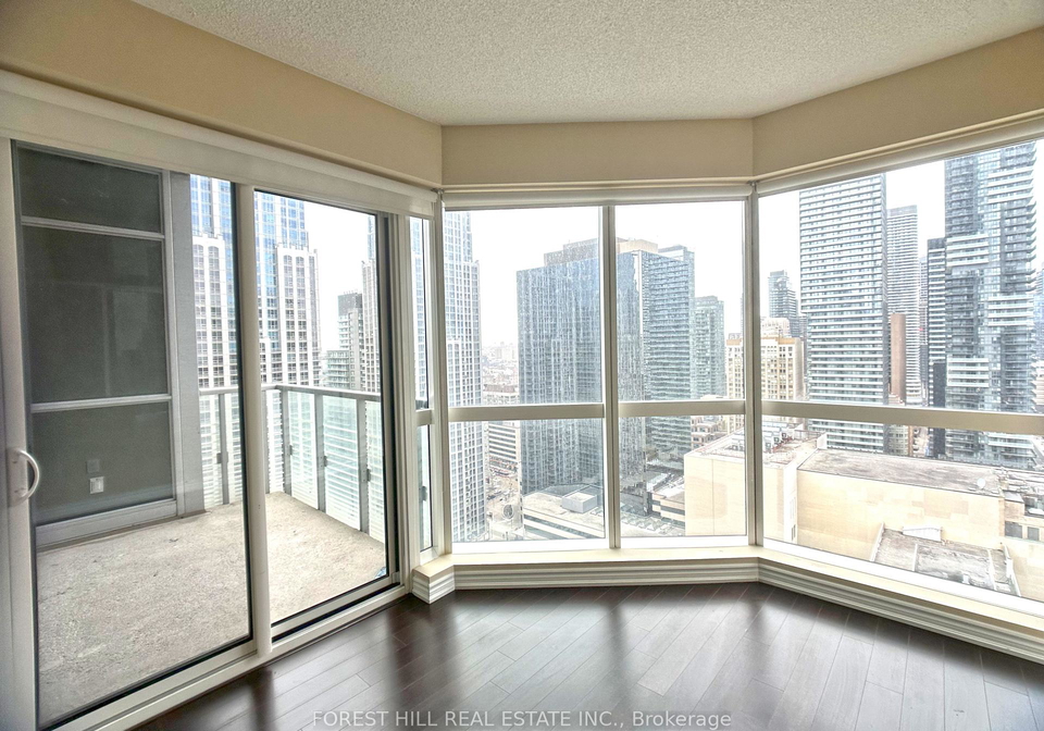 386-yonge-street-toronto-toronto-ontario-c13633144