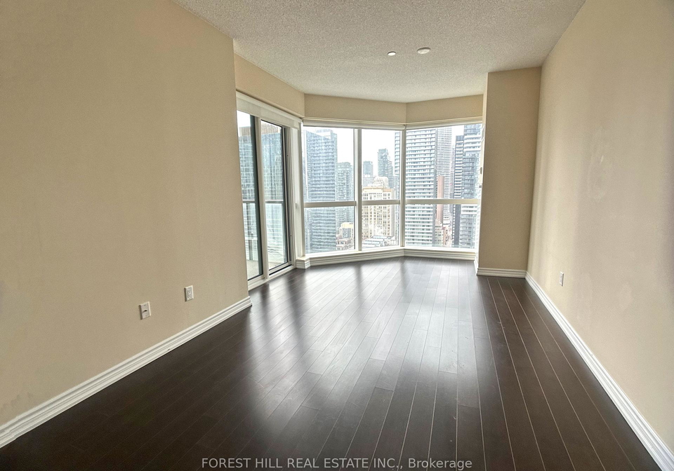 386-yonge-street-toronto-toronto-ontario-c13633144