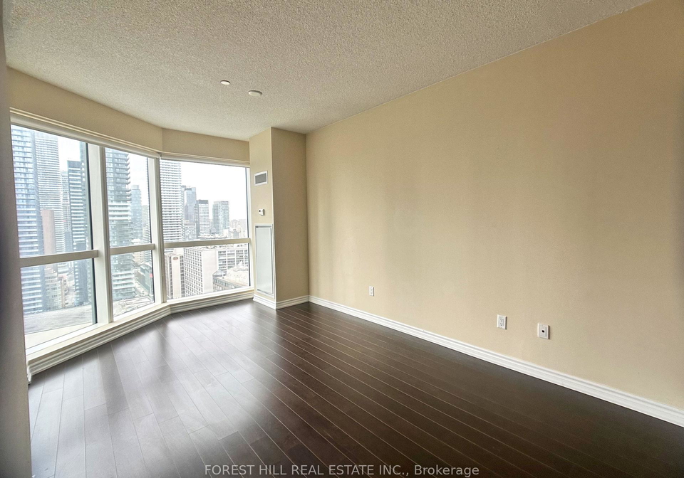 386-yonge-street-toronto-toronto-ontario-c13633144