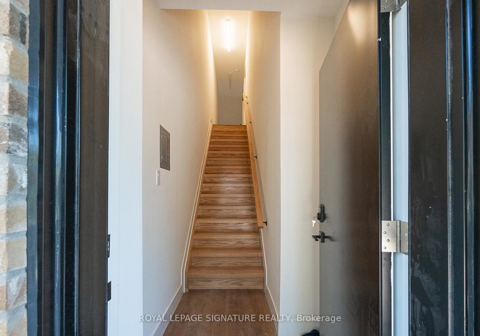 7-earnscliffe-road-toronto-toronto-ontario-c13633190