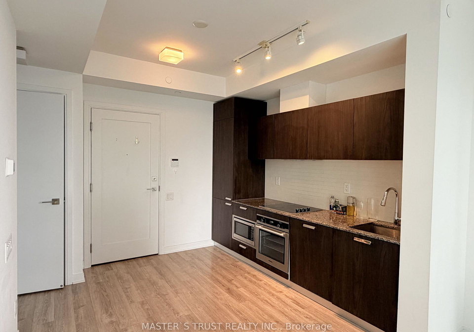 50-charles-street-e-toronto-toronto-ontario-c13633264