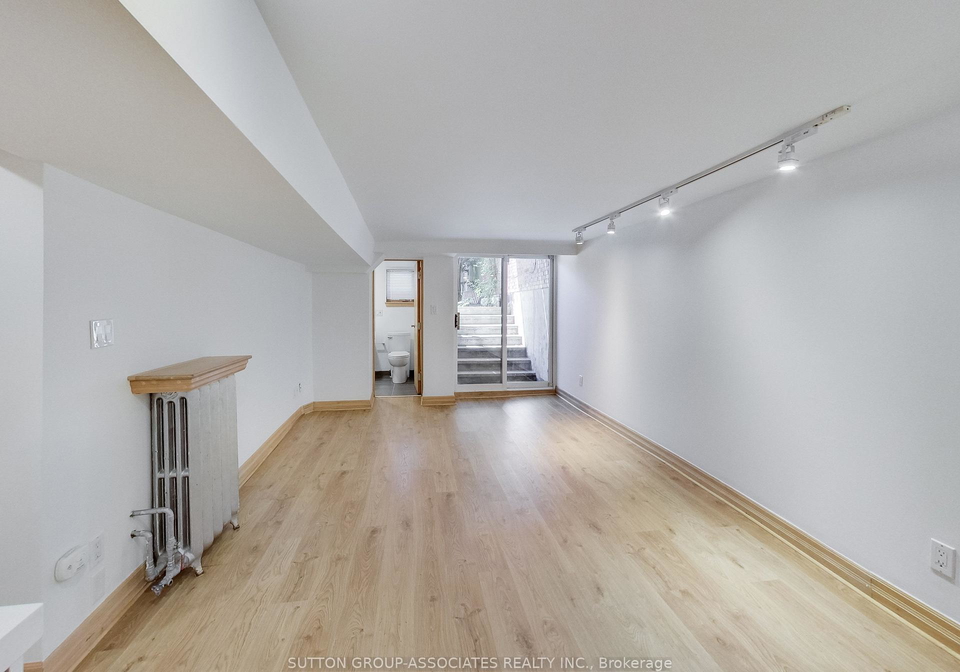 20-kendal-avenue-toronto-toronto-ontario-c13633580