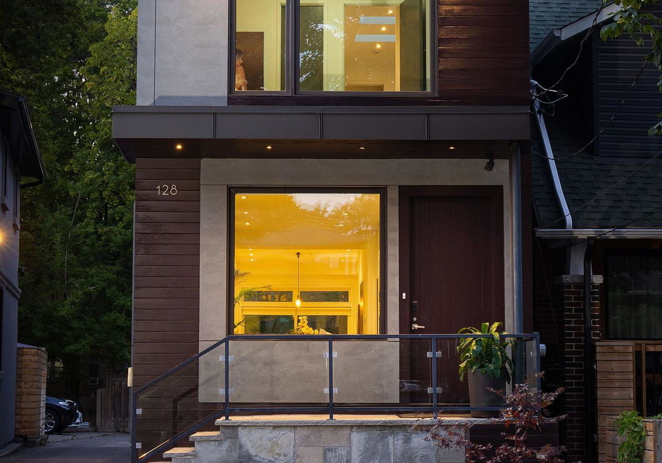 128-montgomery-avenue-toronto-toronto-ontario-c13633628
